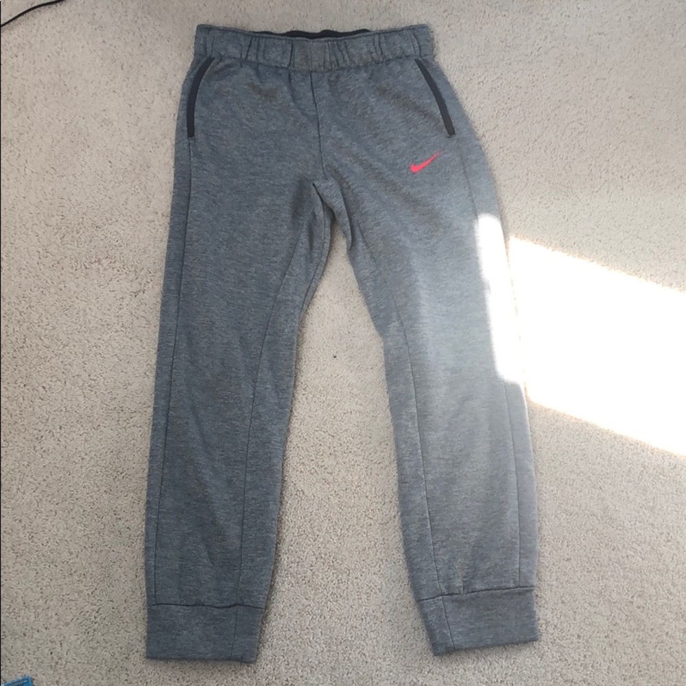 Girls Gray fleece lined Nike Sweatpants
